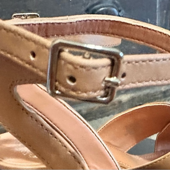 Vince Camuto Calliana Tan Wedge Sandals - Picture 5 of 6